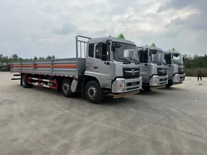 东风D3V 9.6米高栏仓栏式危险品运输车实拍