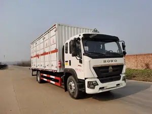 重汽豪沃单桥多类别危险品厢式运输车